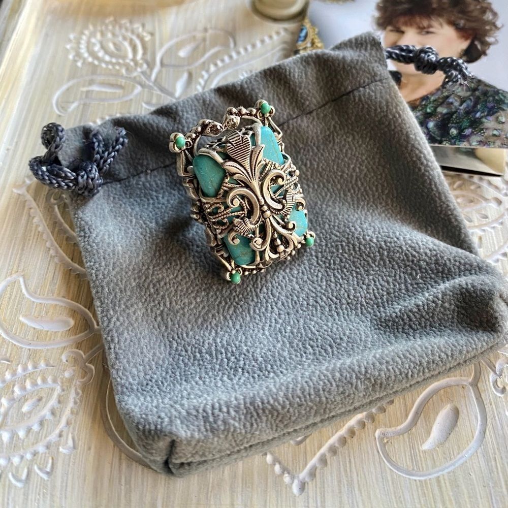 Sweet Romance Statement Ring NIB